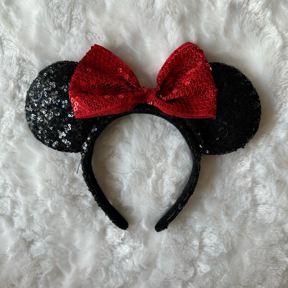 Minnie Mouse Sequin Disney Ears ❤️
